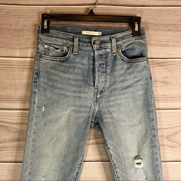 LEVI’S Light Blue High Waisted Wedgie Fit Skinny Jeans - Picture 4 of 12